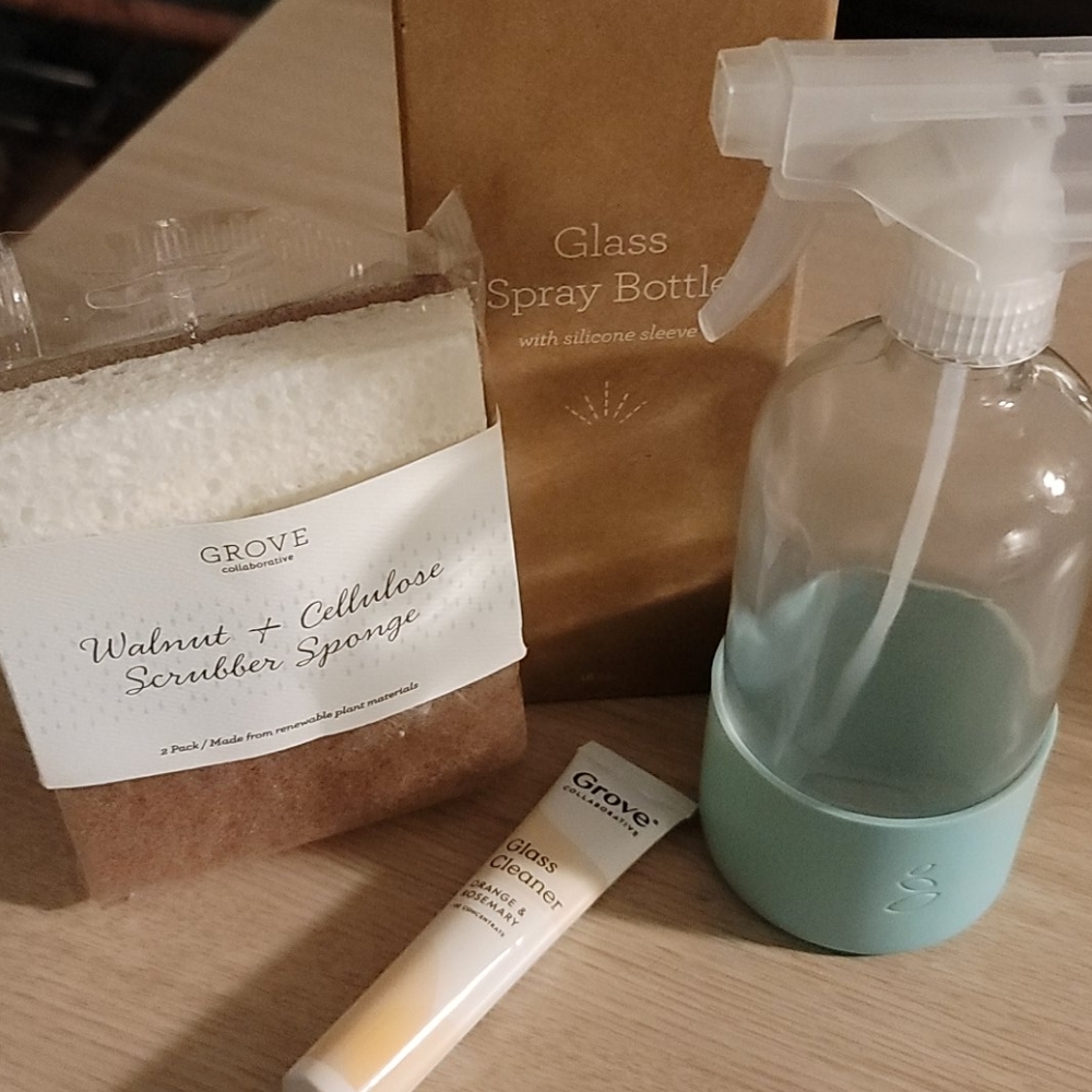 Grove Collaborative Glass Cleaner Bundle